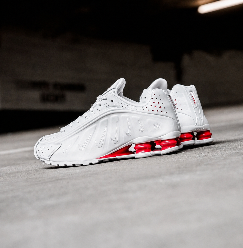 Nike Shox R4