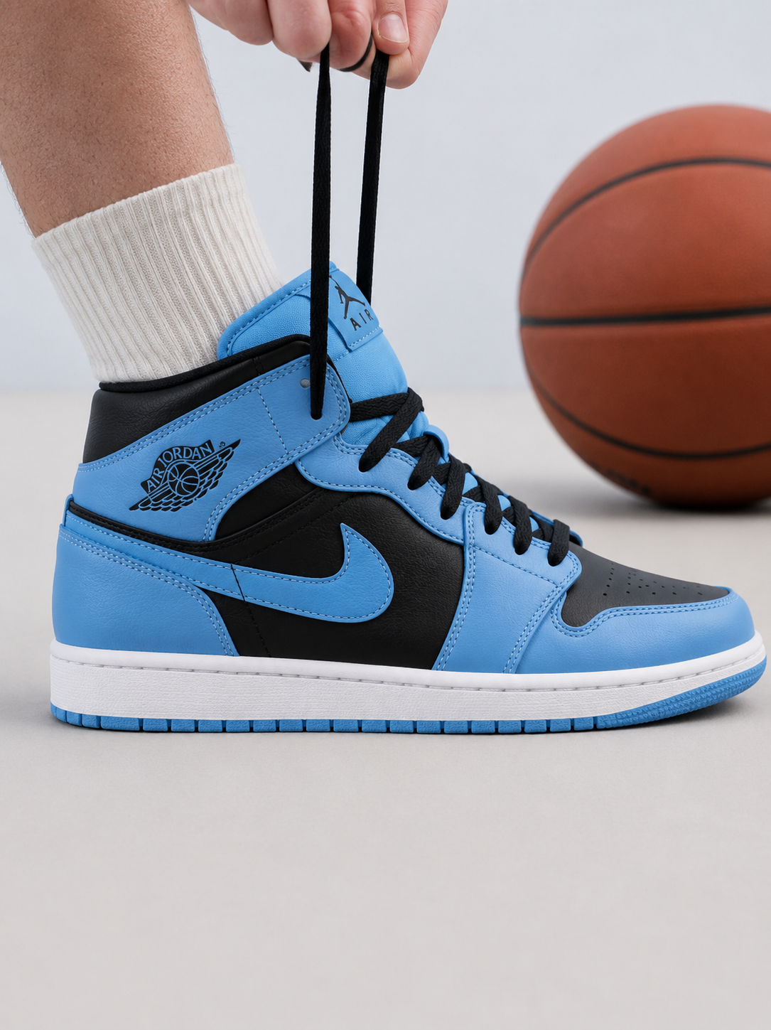 Nike Men's Air Jordan 1